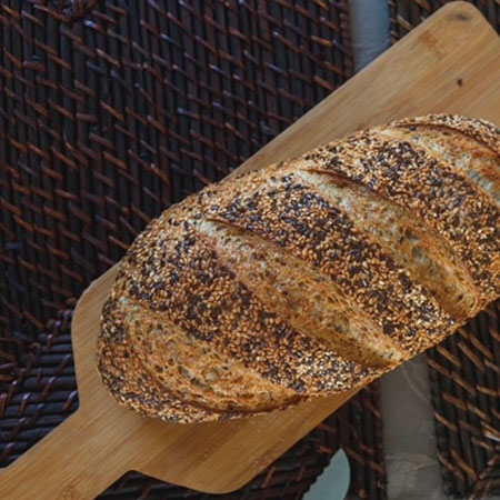 Pão de fermentação natural com linhaça e gergelim